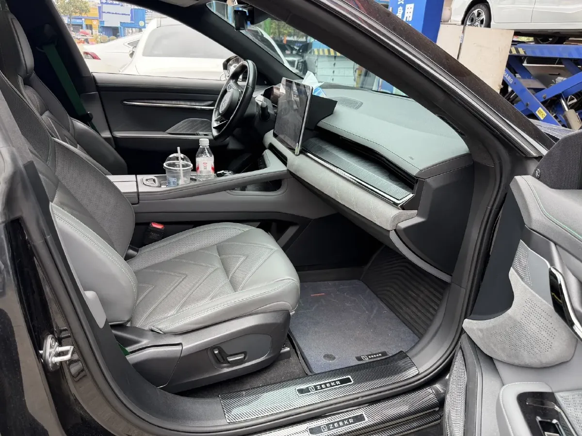 2023 Zeekr 001 BEV 86KWH,autocango,china used car exporter,china ev exporter,chinese used car exporter,chinese used ev exporter