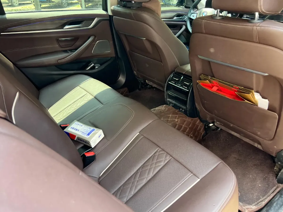 2023 BMW 5 Series 2.0T 245HP L4 8AT,autocango,china used car exporter,china ev exporter,chinese used car exporter,chinese used ev exporter