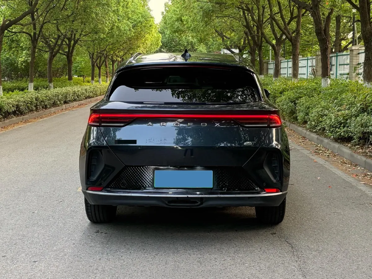 2022 ARCFOX αT BEV 65.6KWH,autocango,china used car exporter,china ev exporter,chinese used car exporter,chinese used ev exporter