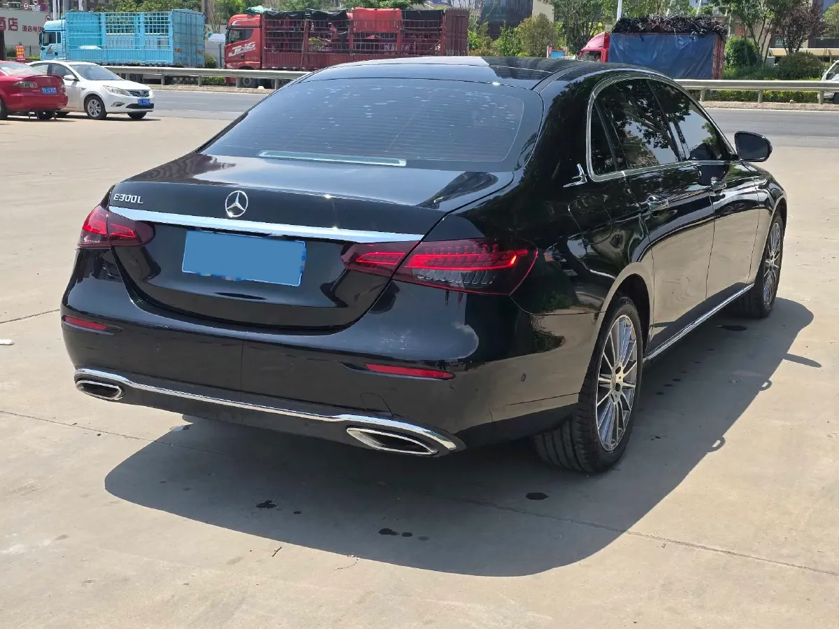 2022 Mercedes-Benz E Class 2.0T 197HP L4 9AT,autocango,china used car exporter,china ev exporter,chinese used car exporter,chinese used ev exporter