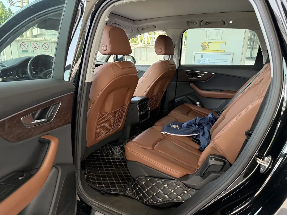 2022 Volkswagen Touareg 3.0T 340HP V6 8AT,autocango,china used car exporter,china ev exporter,chinese used car exporter,chinese used ev exporter
