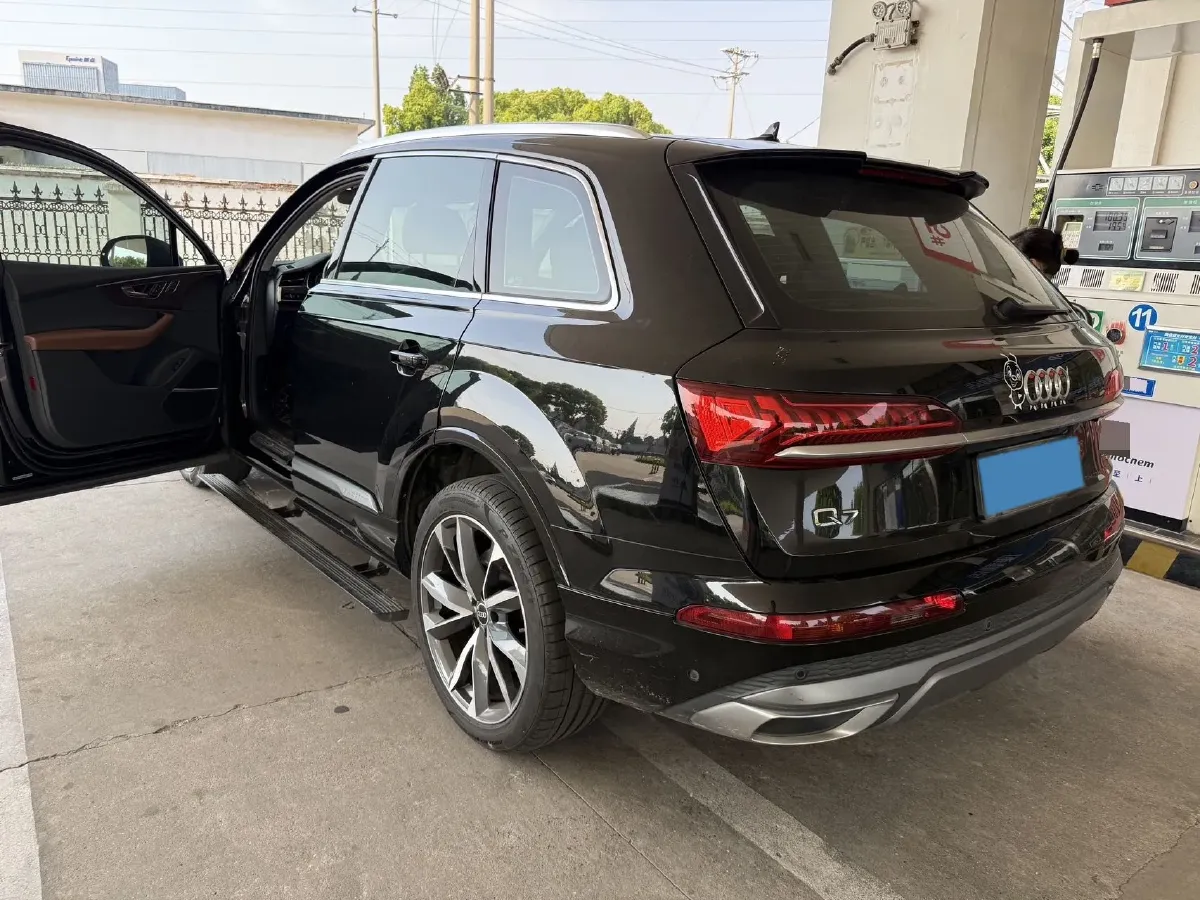2022 Volkswagen Touareg 3.0T 340HP V6 8AT,autocango,china used car exporter,china ev exporter,chinese used car exporter,chinese used ev exporter