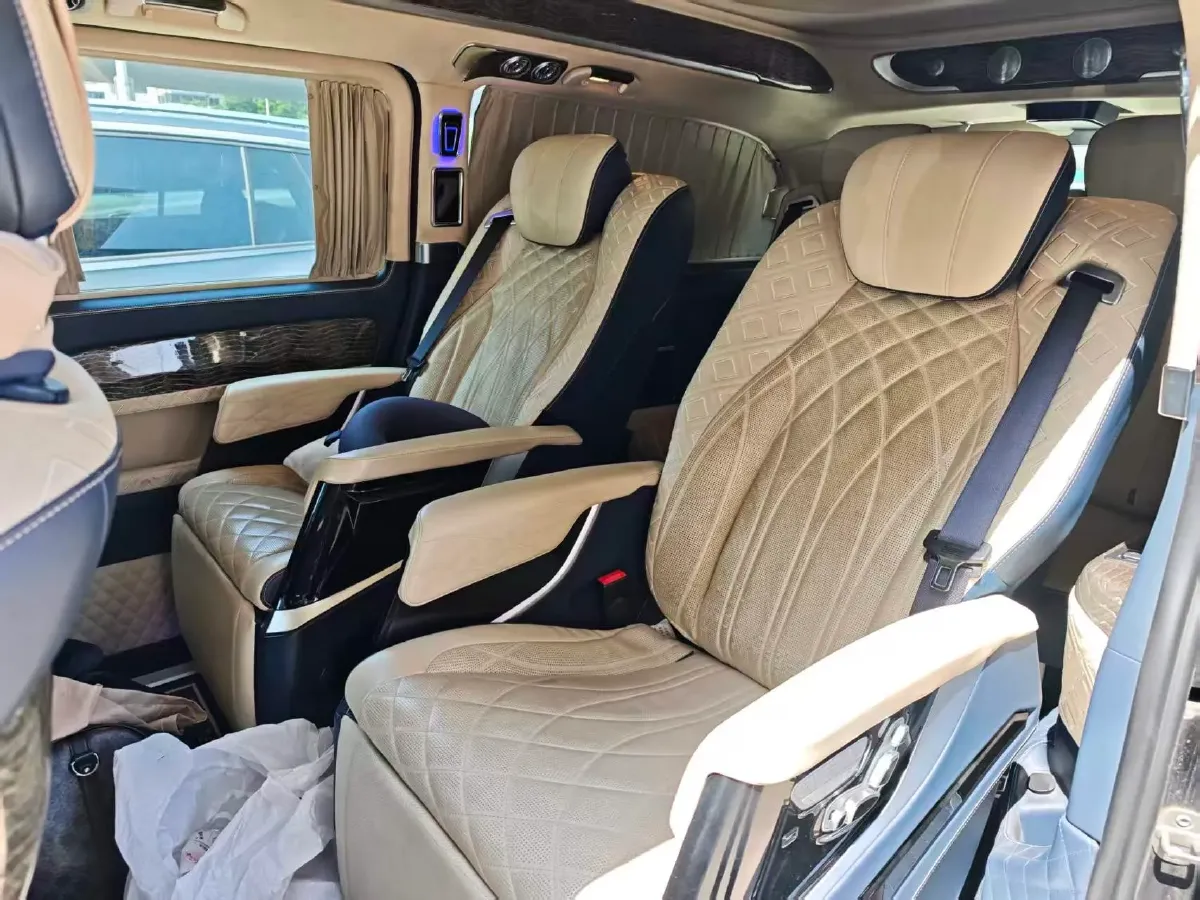 2021 Mercedes-Benz V Class 2.0T 211HP L4 9AT,autocango,china used car exporter,china ev exporter,chinese used car exporter,chinese used ev exporter