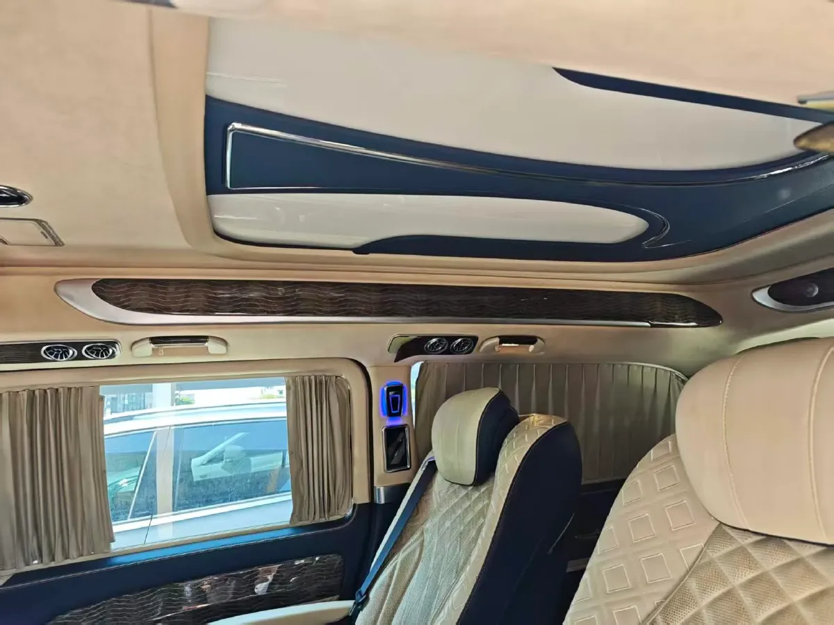 2021 Mercedes-Benz V Class 2.0T 211HP L4 9AT,autocango,china used car exporter,china ev exporter,chinese used car exporter,chinese used ev exporter