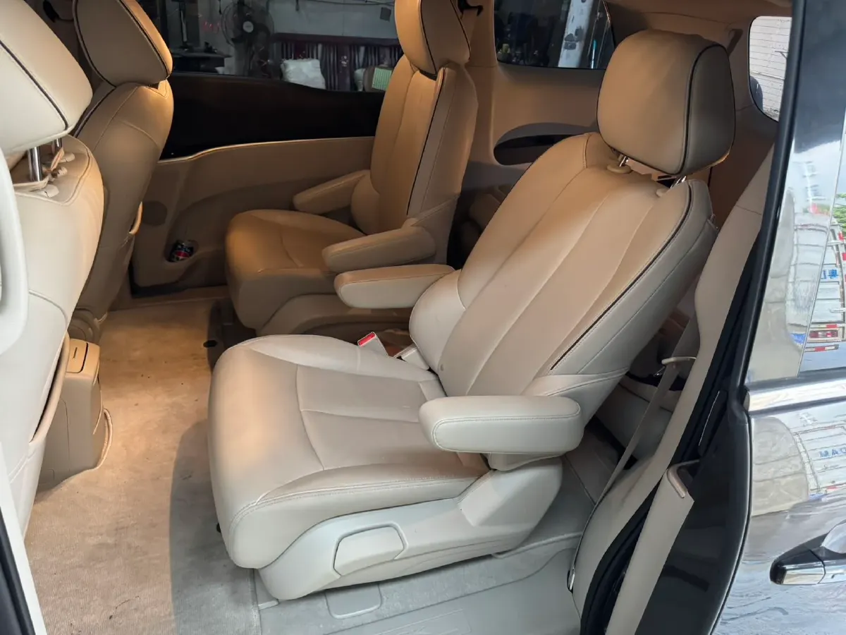 2021 Buick GL8 2.0T 237HP L4 9AT,autocango,china used car exporter,china ev exporter,chinese used car exporter,chinese used ev exporter