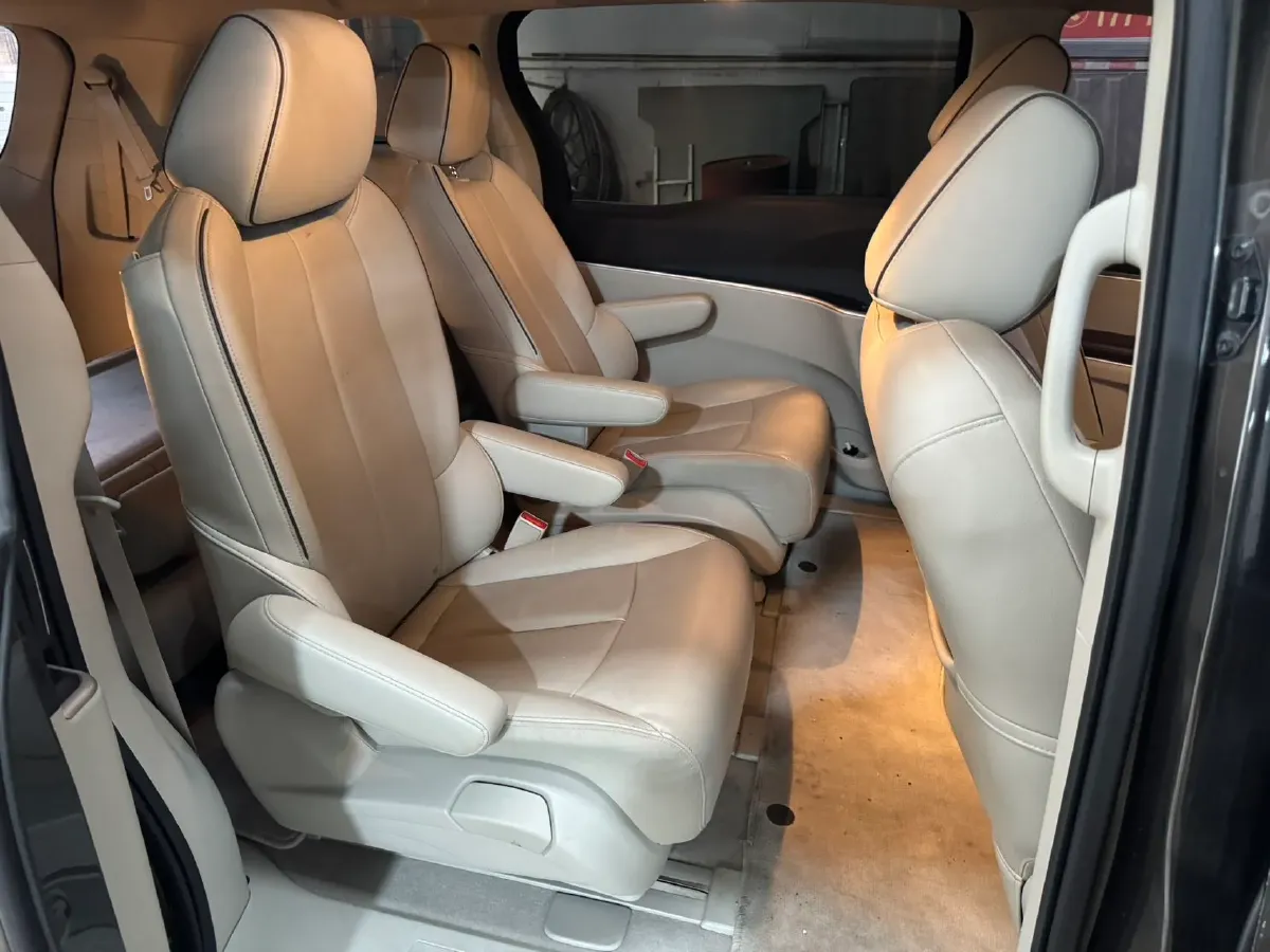 2021 Buick GL8 2.0T 237HP L4 9AT,autocango,china used car exporter,china ev exporter,chinese used car exporter,chinese used ev exporter