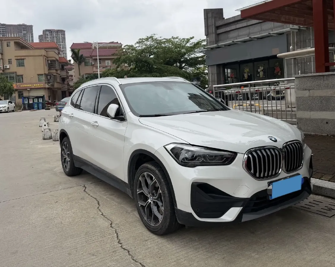 2022 BMW X1 2.0T 192HP L4 7DCT,autocango,china used car exporter,china ev exporter,chinese used car exporter,chinese used ev exporter