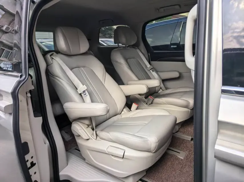 2021 Buick GL8 2.0T 237HP L4 9AT,autocango,china used car exporter,china ev exporter,chinese used car exporter,chinese used ev exporter