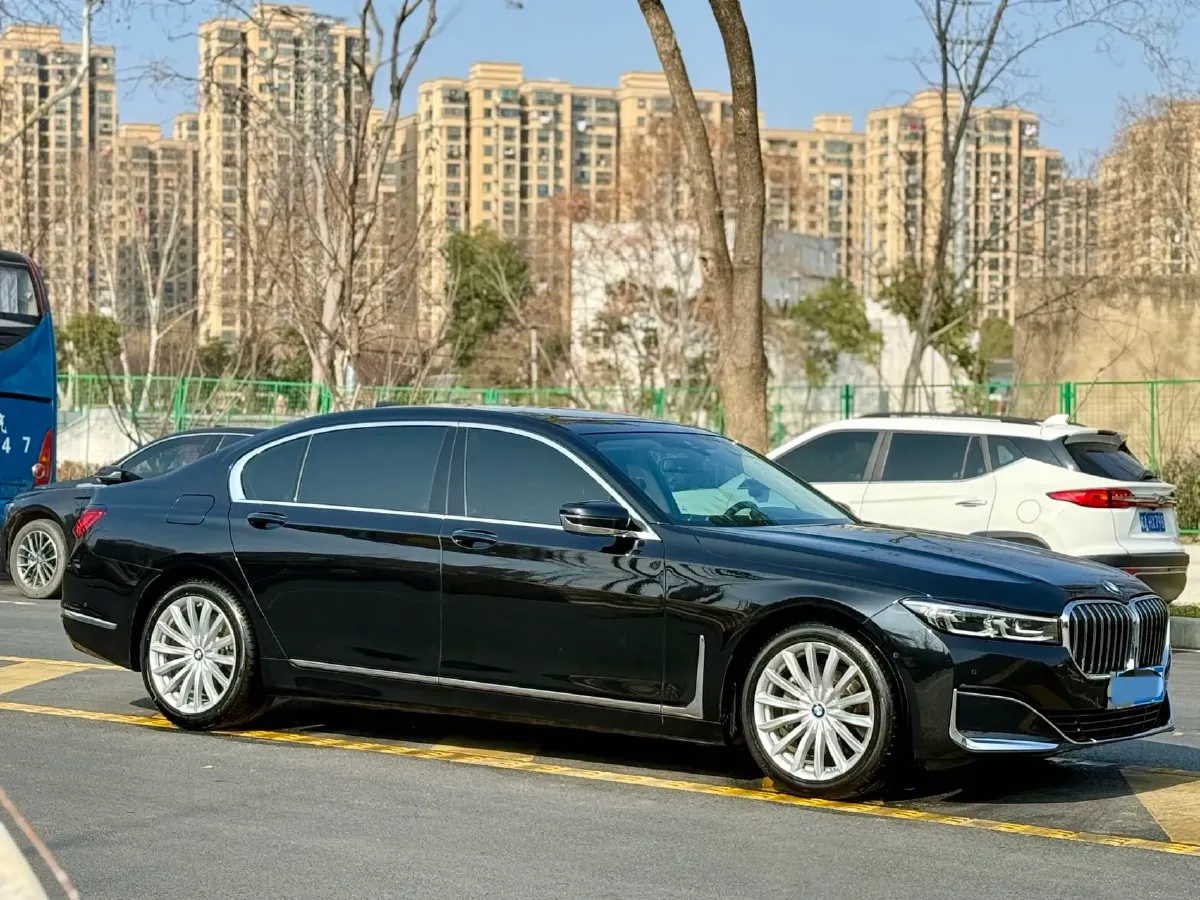 2021 BMW 7 Series 2.0T 265HP L4 8AT,autocango,china used car exporter,china ev exporter,chinese used car exporter,chinese used ev exporter