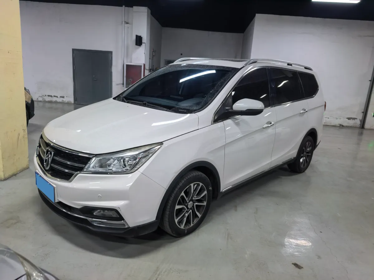 2017 BaoJun 730 1.5T 150HP L4 6DCT,autocango,china used car exporter,china ev exporter,chinese used car exporter,chinese used ev exporter