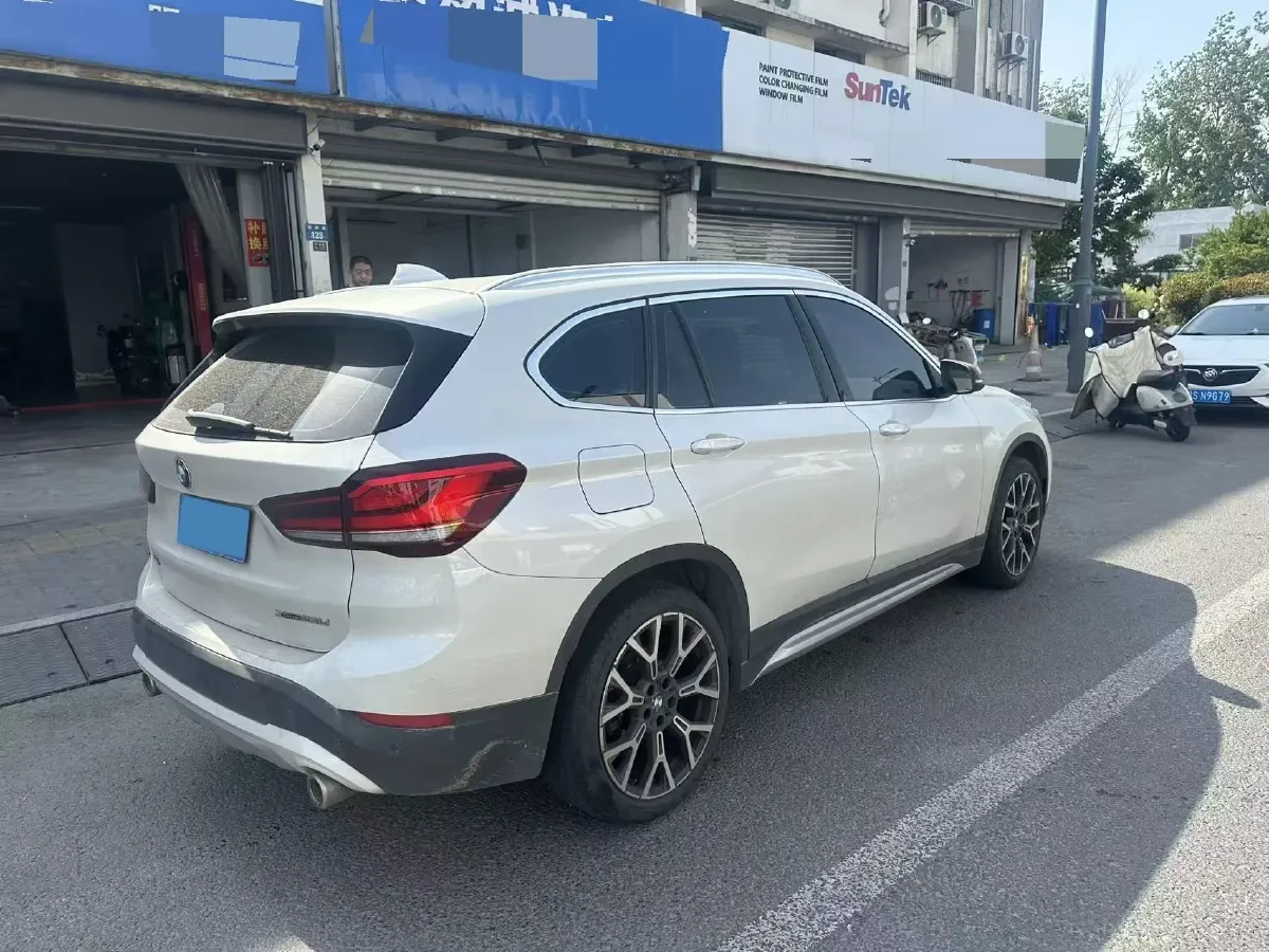 2022 BMW X1 2.0T 192HP L4 8AT,autocango,china used car exporter,china ev exporter,chinese used car exporter,chinese used ev exporter