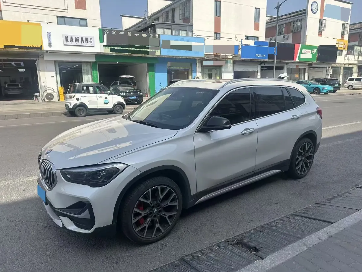 2022 BMW X1 2.0T 192HP L4 8AT,autocango,china used car exporter,china ev exporter,chinese used car exporter,chinese used ev exporter