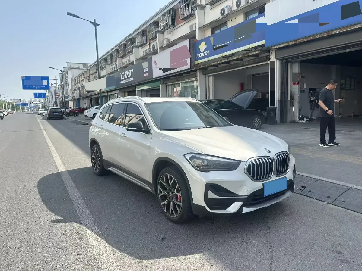2022 BMW X1 2.0T 192HP L4 8AT,autocango,china used car exporter,china ev exporter,chinese used car exporter,chinese used ev exporter