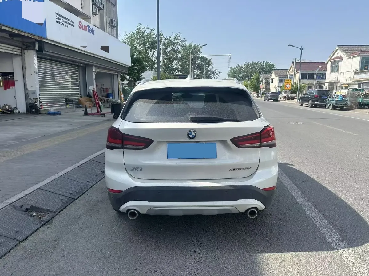 2022 BMW X1 2.0T 192HP L4 8AT,autocango,china used car exporter,china ev exporter,chinese used car exporter,chinese used ev exporter