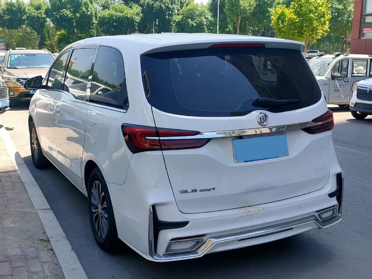 2022 Buick GL8 2.0T 237HP L4 9AT,autocango,china used car exporter,china ev exporter,chinese used car exporter,chinese used ev exporter