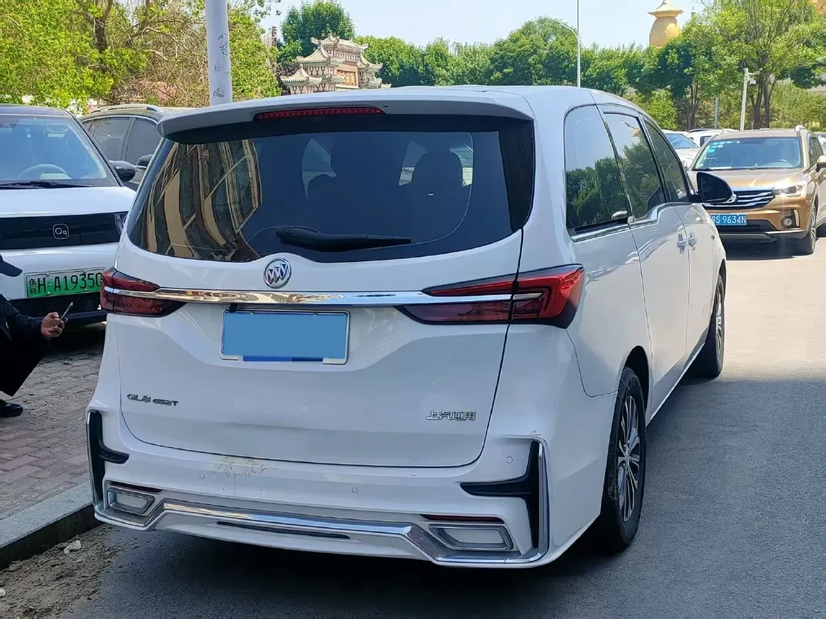 2022 Buick GL8 2.0T 237HP L4 9AT,autocango,china used car exporter,china ev exporter,chinese used car exporter,chinese used ev exporter
