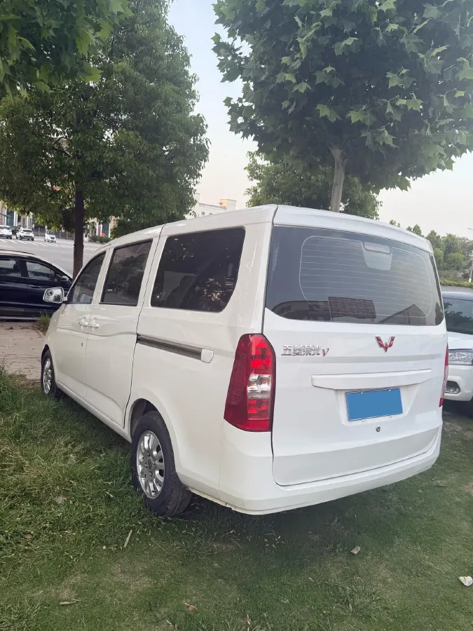 2016 BaoJun 310 1.2L 82HP L4 5MT,autocango,china used car exporter,china ev exporter,chinese used car exporter,chinese used ev exporter