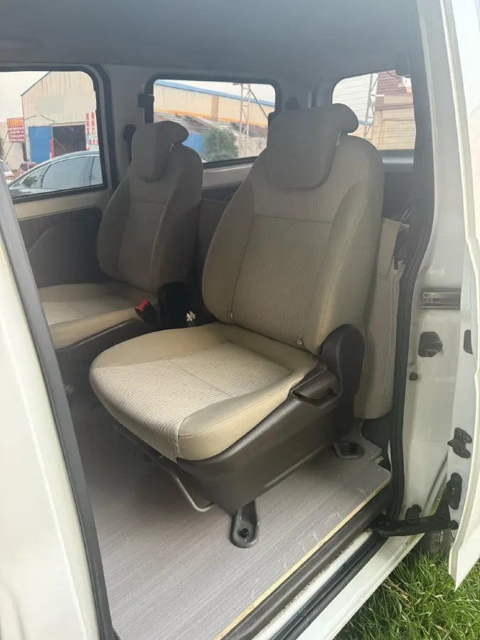 2016 BaoJun 310 1.2L 82HP L4 5MT,autocango,china used car exporter,china ev exporter,chinese used car exporter,chinese used ev exporter