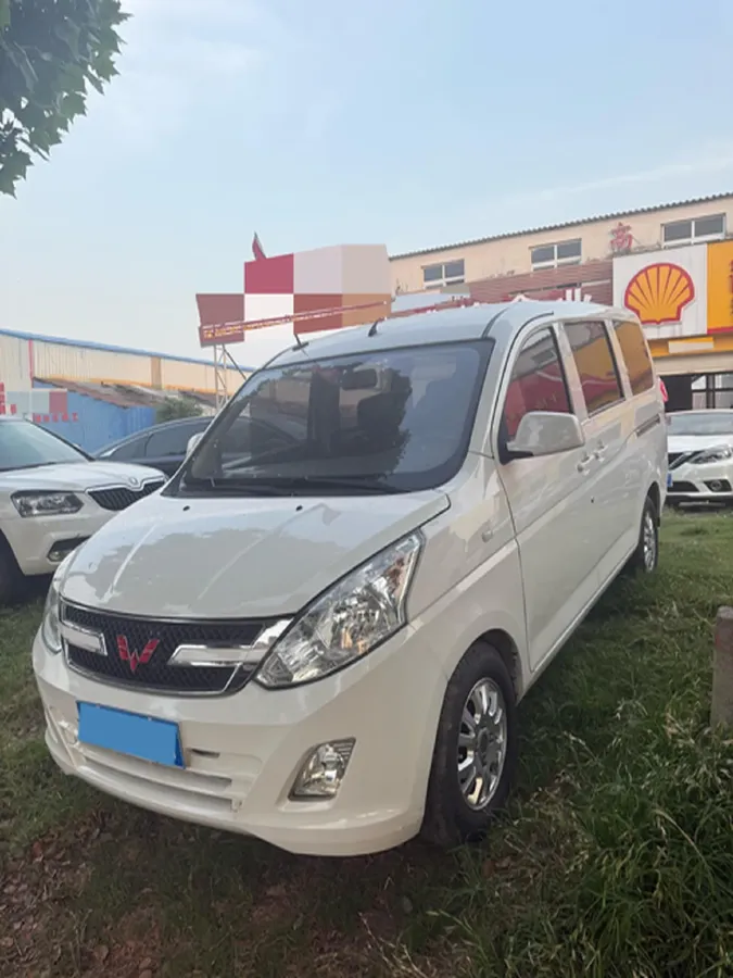 2016 BaoJun 310 1.2L 82HP L4 5MT,autocango,china used car exporter,china ev exporter,chinese used car exporter,chinese used ev exporter