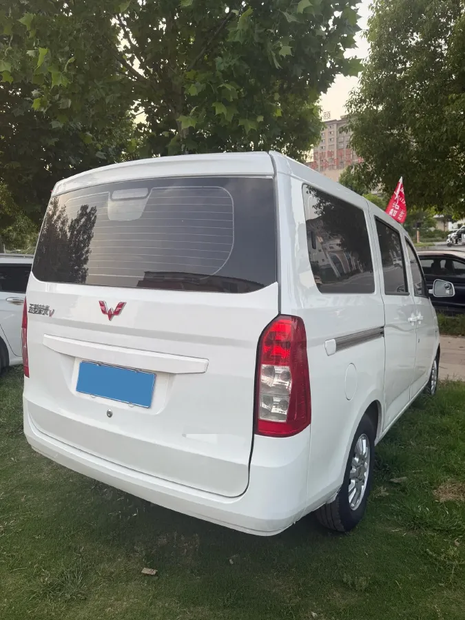 2016 BaoJun 310 1.2L 82HP L4 5MT,autocango,china used car exporter,china ev exporter,chinese used car exporter,chinese used ev exporter