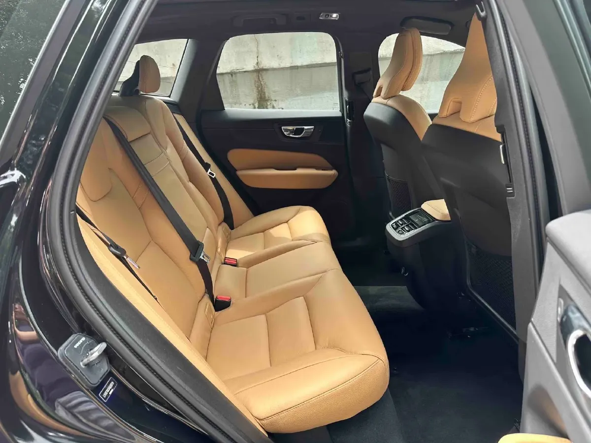 2019 Jeep Wrangler 2.0T 266HP L4 8AT,autocango,china used car exporter,china ev exporter,chinese used car exporter,chinese used ev exporter