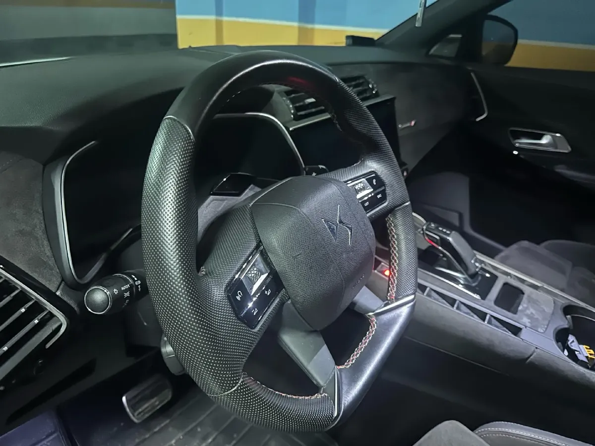 2018 DS 7 1.6T 220HP L4 8AT,autocango,china used car exporter,china ev exporter,chinese used car exporter,chinese used ev exporter