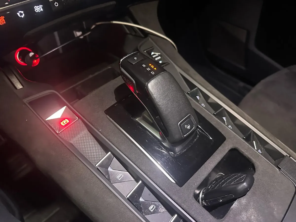 2018 DS 7 1.6T 220HP L4 8AT,autocango,china used car exporter,china ev exporter,chinese used car exporter,chinese used ev exporter