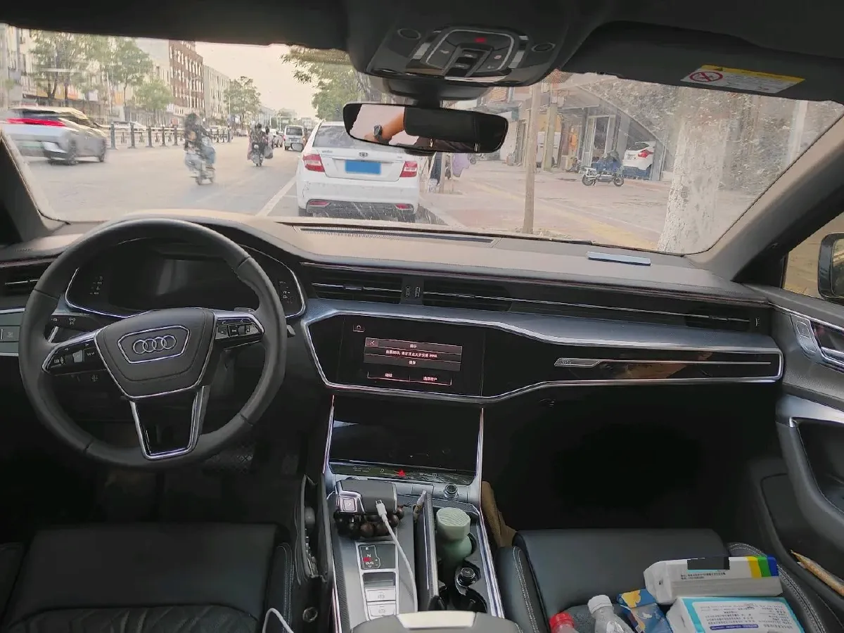 2026 Audi A6L 2.0T 245HP L4 7DCT,autocango,china used car exporter,china ev exporter,chinese used car exporter,chinese used ev exporter