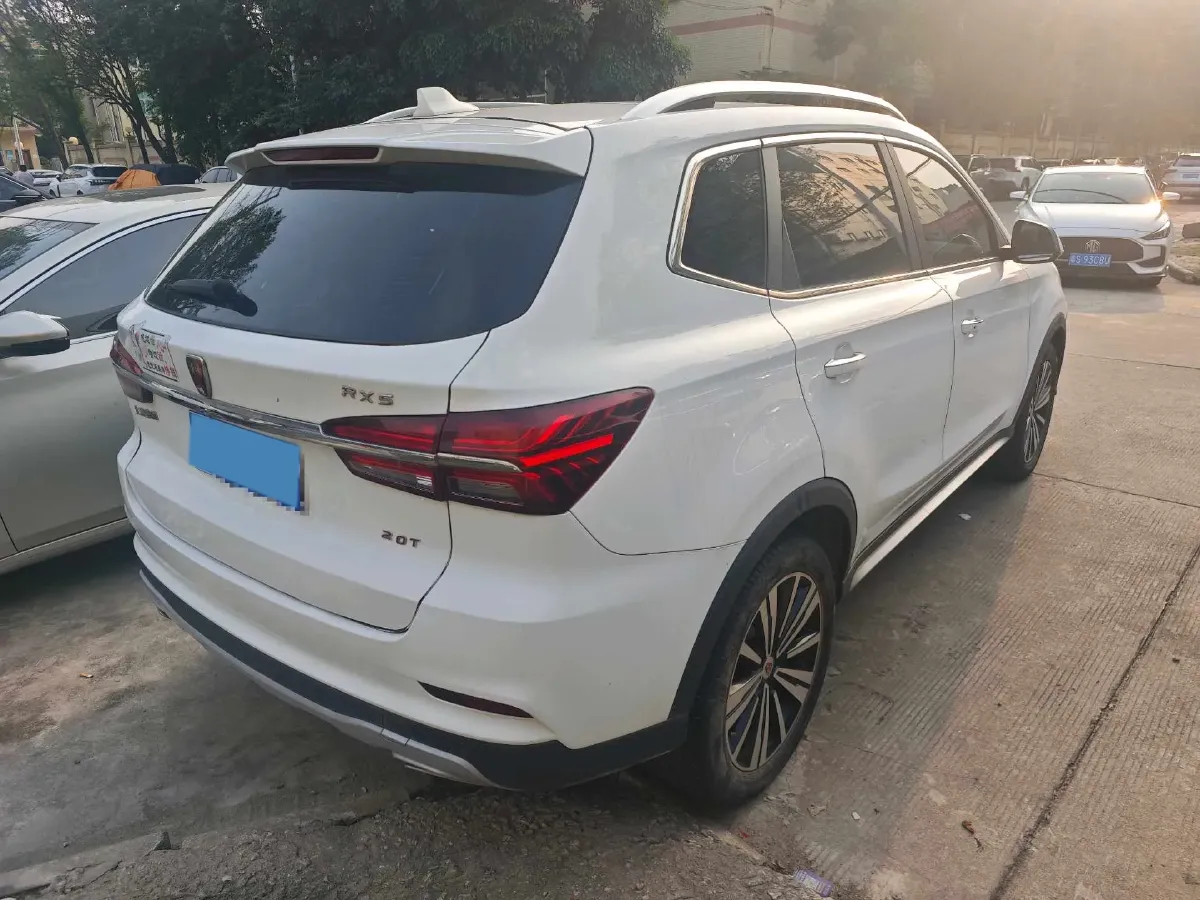 2019 Roewe i6 1.5T 169HP L4 7DCT,autocango,china used car exporter,china ev exporter,chinese used car exporter,chinese used ev exporter