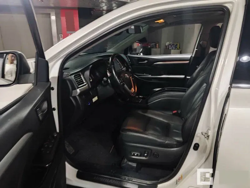 2018 Toyota Highlander 2.0T 220HP L4 6AT,autocango,china used car exporter,china ev exporter,chinese used car exporter,chinese used ev exporter