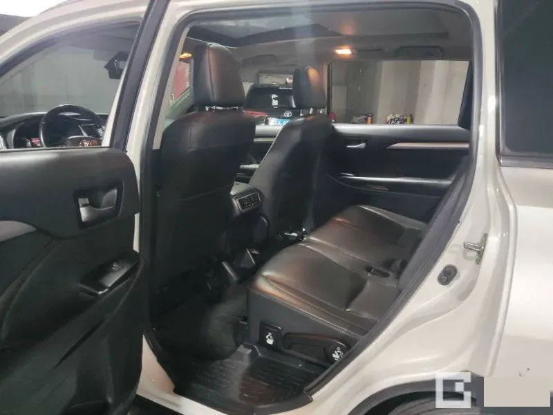2018 Toyota Highlander 2.0T 220HP L4 6AT,autocango,china used car exporter,china ev exporter,chinese used car exporter,chinese used ev exporter