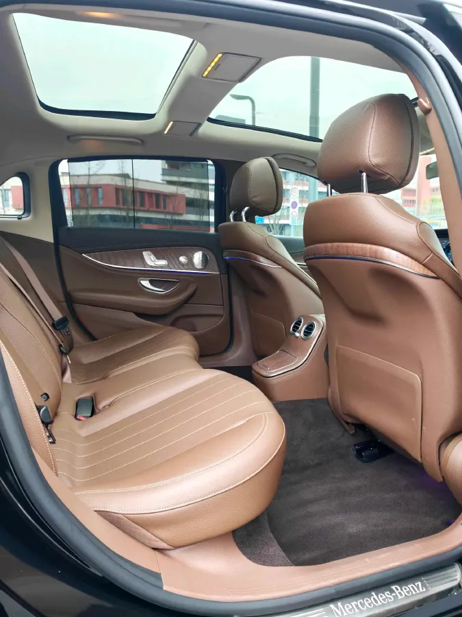 2022 Mercedes-Benz E Class 2.0T 258HP L4 9AT,autocango,china used car exporter,china ev exporter,chinese used car exporter,chinese used ev exporter