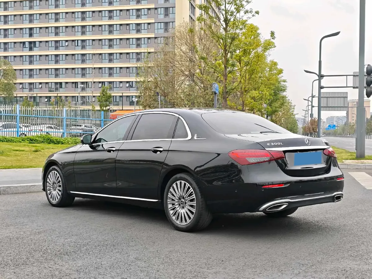 2022 Mercedes-Benz E Class 2.0T 258HP L4 9AT,autocango,china used car exporter,china ev exporter,chinese used car exporter,chinese used ev exporter