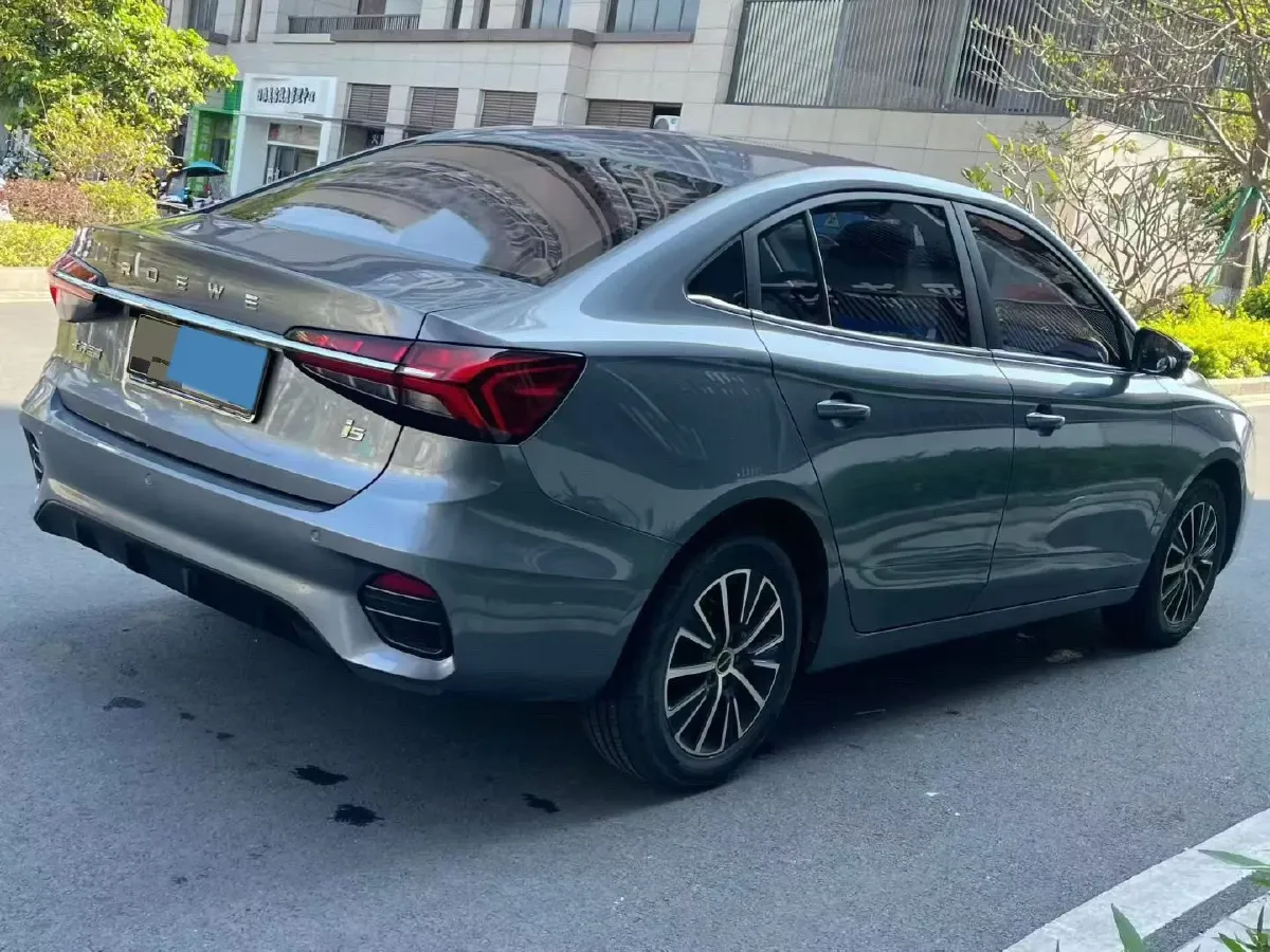 2021 Roewe i5 1.5L 120HP L4 CVT,autocango,china used car exporter,china ev exporter,chinese used car exporter,chinese used ev exporter