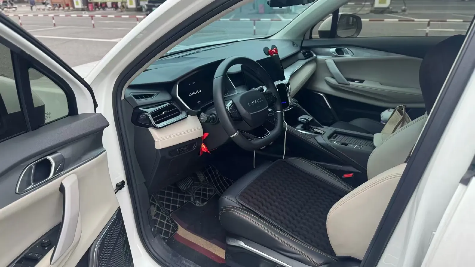2020 LYNK&CO 06 1.5T 177HP L3 7DCT,autocango,china used car exporter,china ev exporter,chinese used car exporter,chinese used ev exporter