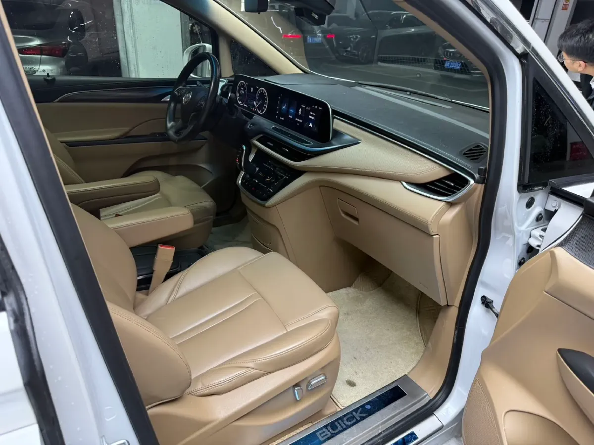 2021 Buick GL8 2.0T 237HP L4 9AT,autocango,china used car exporter,china ev exporter,chinese used car exporter,chinese used ev exporter