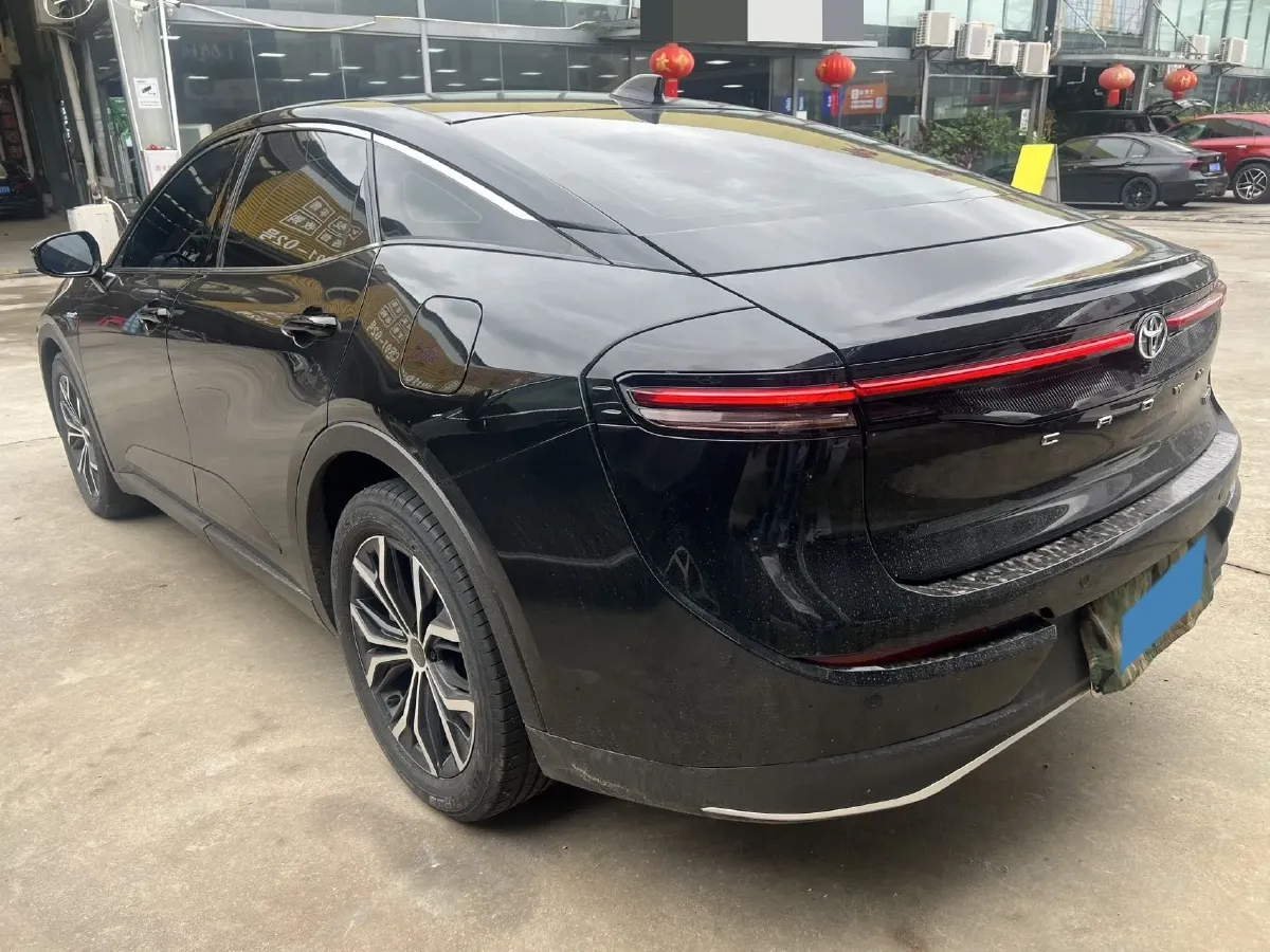 2023 Toyota CrownSportCross 2.5L 185HP L4 E-CVT Hybrid,autocango,china used car exporter,china ev exporter,chinese used car exporter,chinese used ev exporter