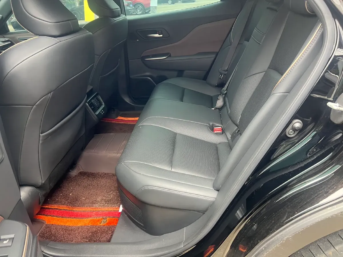 2023 Toyota CrownSportCross 2.5L 185HP L4 E-CVT Hybrid,autocango,china used car exporter,china ev exporter,chinese used car exporter,chinese used ev exporter