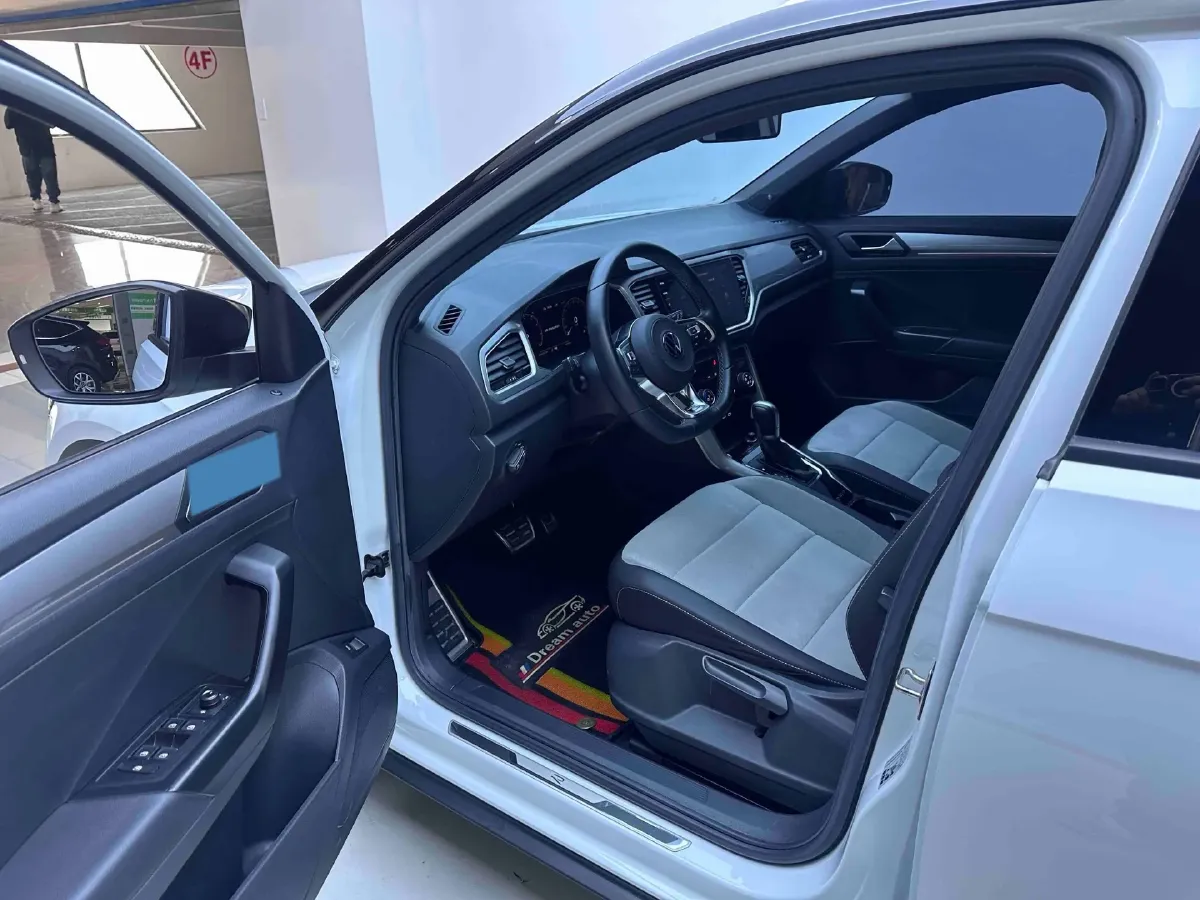 2022 Volkswagen T-Roc 1.4T 150HP L4 7DCT,autocango,china used car exporter,china ev exporter,chinese used car exporter,chinese used ev exporter