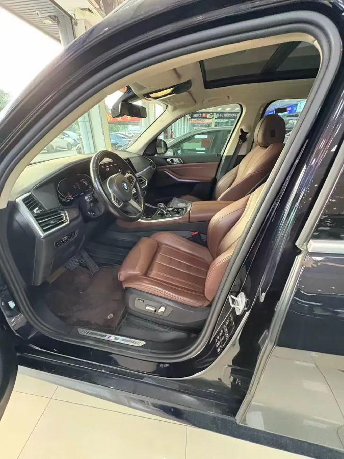 2021 BMW X5 3.0T 340HP L6 8AT,autocango,china used car exporter,china ev exporter,chinese used car exporter,chinese used ev exporter
