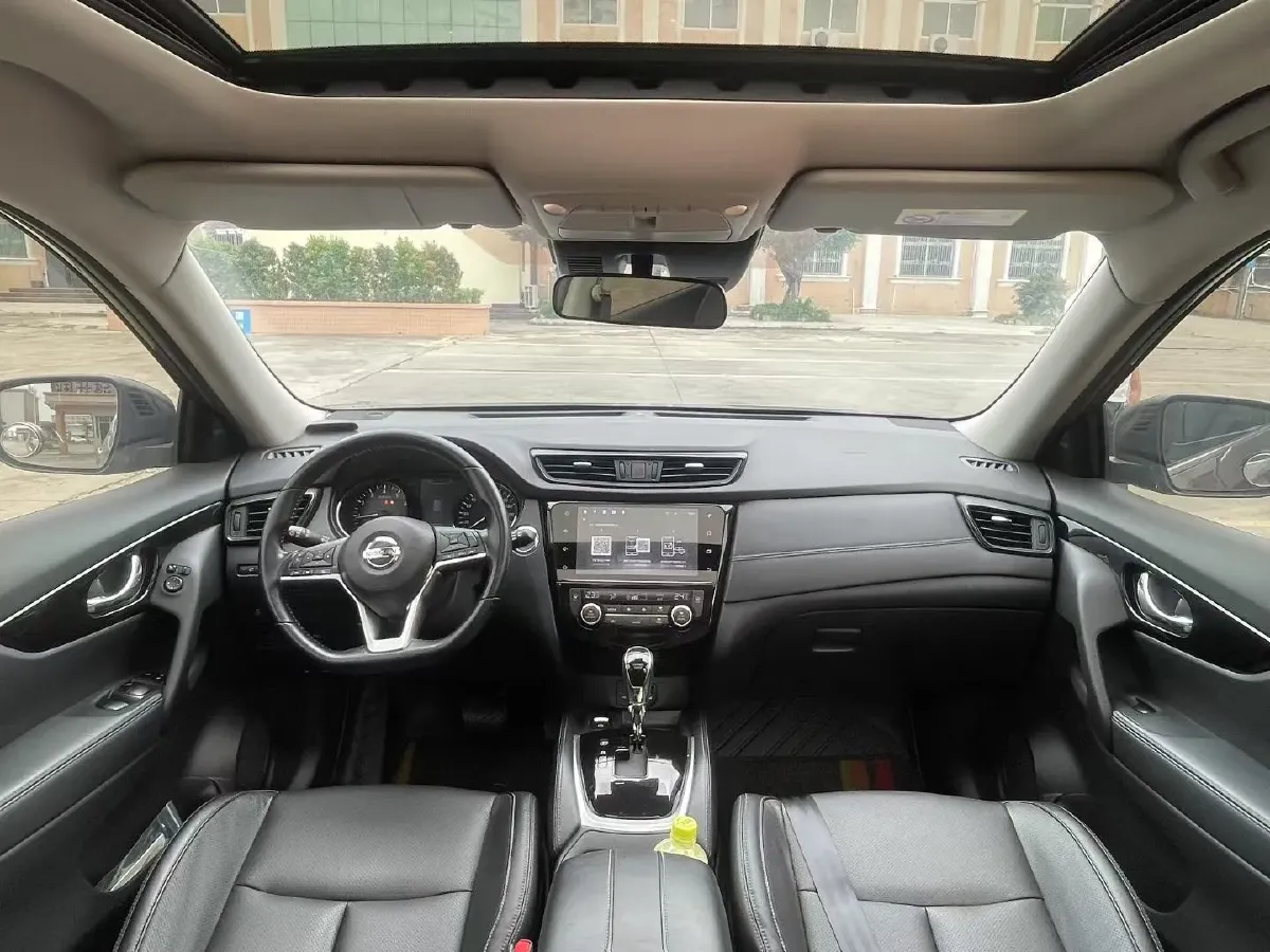 2021 Nissan X-Trail 2.0L 151HP L4 CVT,autocango,china used car exporter,china ev exporter,chinese used car exporter,chinese used ev exporter