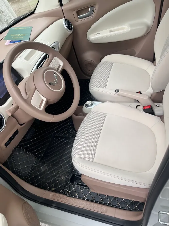 2025 WuLing HongGuang MINI EV BEV 16.2KWH,autocango,china used car exporter,china ev exporter,chinese used car exporter,chinese used ev exporter