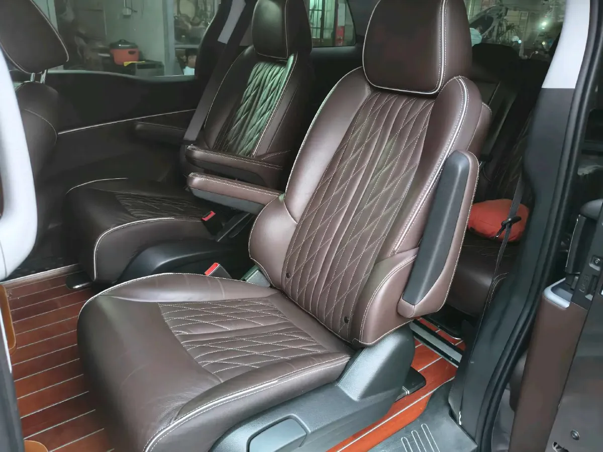 2022 Buick GL8 2.0T 237HP L4 9AT,autocango,china used car exporter,china ev exporter,chinese used car exporter,chinese used ev exporter