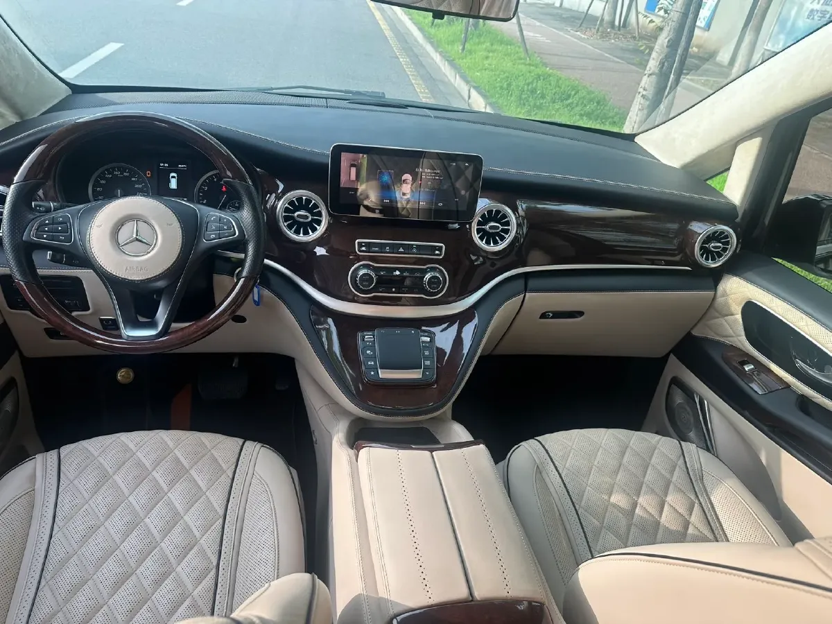 2020 Mercedes-Benz Vito 2.0T 211HP L4 9AT,autocango,china used car exporter,china ev exporter,chinese used car exporter,chinese used ev exporter