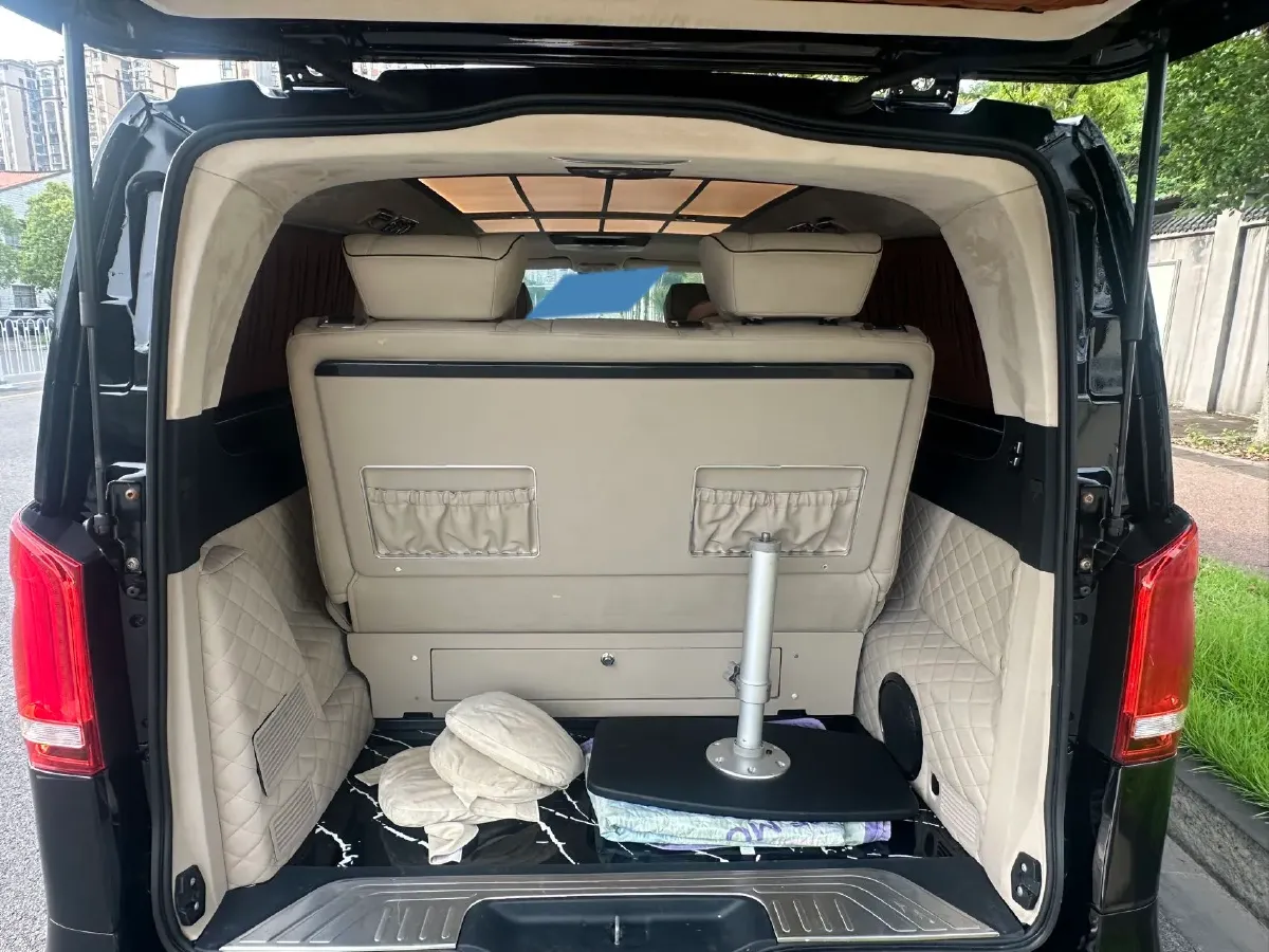 2020 Mercedes-Benz Vito 2.0T 211HP L4 9AT,autocango,china used car exporter,china ev exporter,chinese used car exporter,chinese used ev exporter