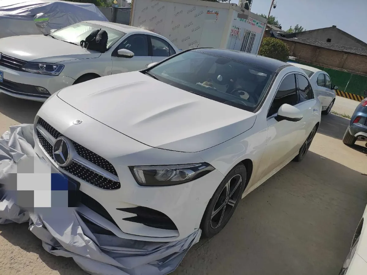 2022 Mercedes-Benz A Class 1.3T 163HP L4 7DCT,autocango,china used car exporter,china ev exporter,chinese used car exporter,chinese used ev exporter