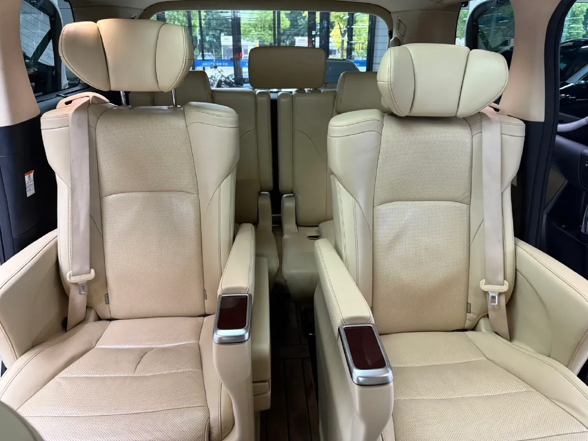 2018 Toyota Alphard 3.5L 275HP V6 6AT,autocango,china used car exporter,china ev exporter,chinese used car exporter,chinese used ev exporter