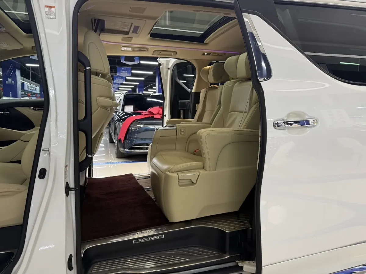 2018 Toyota Alphard 3.5L 275HP V6 6AT,autocango,china used car exporter,china ev exporter,chinese used car exporter,chinese used ev exporter