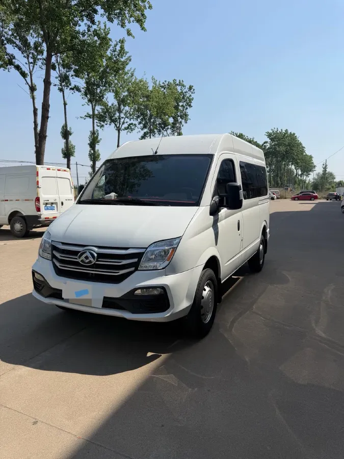 2024 MAXUS XinTu V80 2.0T 147HP L4 6MT,autocango,china used car exporter,china ev exporter,chinese used car exporter,chinese used ev exporter