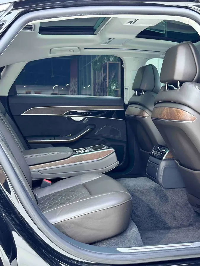 2021 Audi A8 3.0T 340HP V6 8AT,autocango,china used car exporter,china ev exporter,chinese used car exporter,chinese used ev exporter
